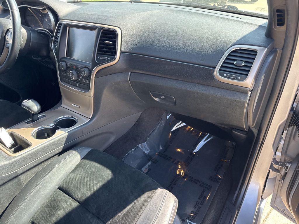 used 2015 Jeep Grand Cherokee car, priced at $12,999