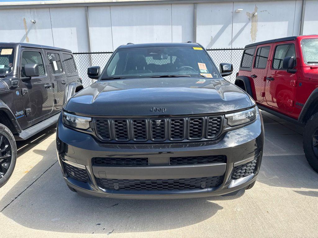 used 2025 Jeep Grand Cherokee L car, priced at $40,339