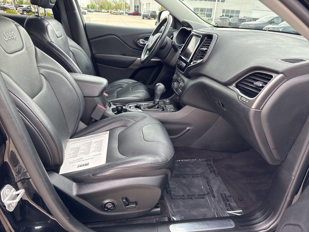 used 2019 Jeep Cherokee car, priced at $15,202