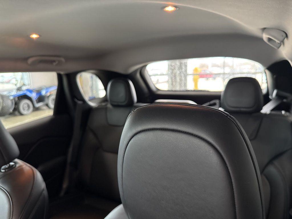 used 2022 Jeep Cherokee car, priced at $20,989