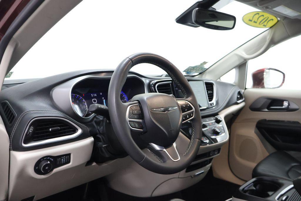 used 2022 Chrysler Pacifica car