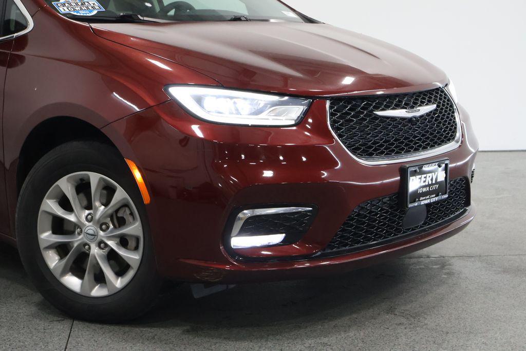 used 2022 Chrysler Pacifica car