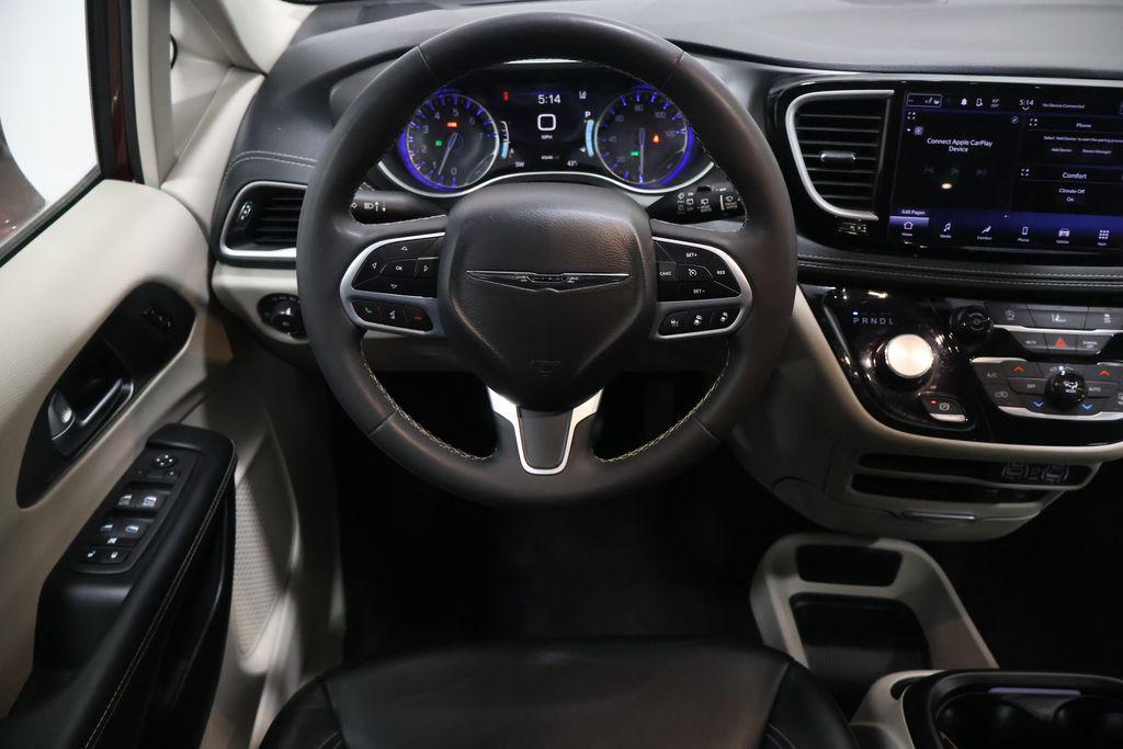 used 2022 Chrysler Pacifica car