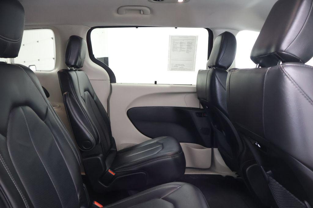 used 2022 Chrysler Pacifica car