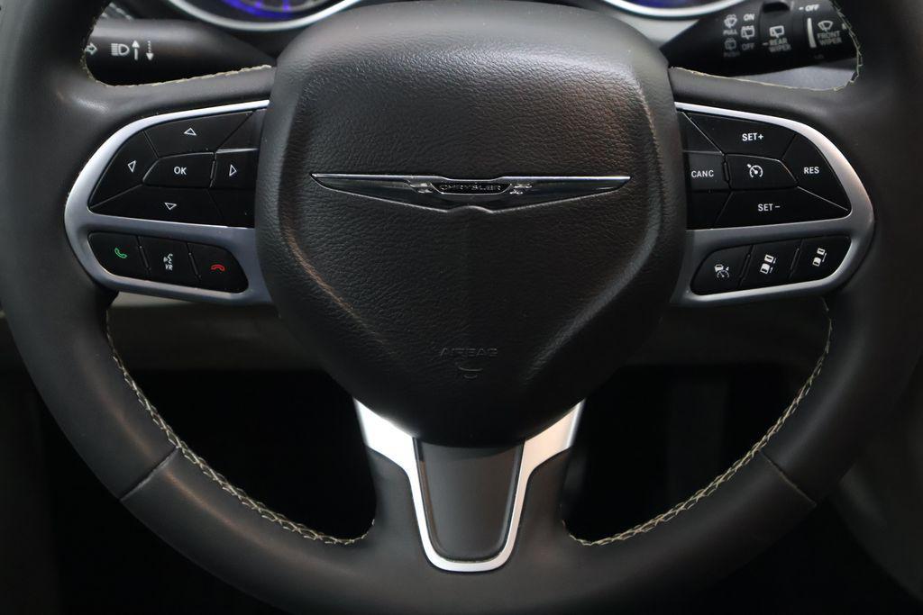 used 2022 Chrysler Pacifica car