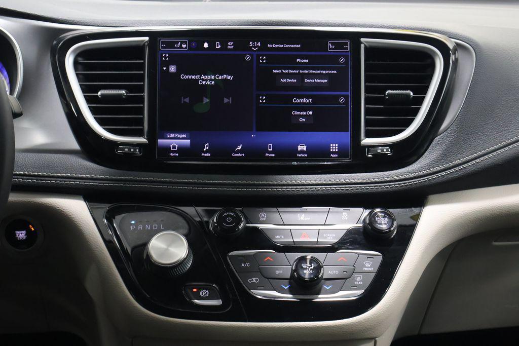 used 2022 Chrysler Pacifica car