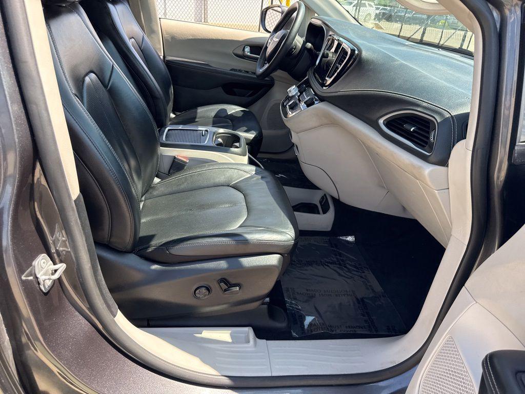 used 2022 Chrysler Pacifica car, priced at $27,488