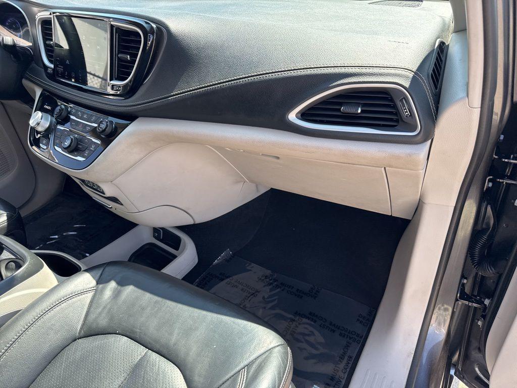 used 2022 Chrysler Pacifica car, priced at $27,488