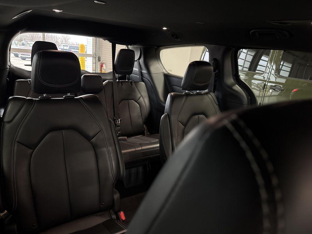 used 2025 Chrysler Pacifica car, priced at $33,486
