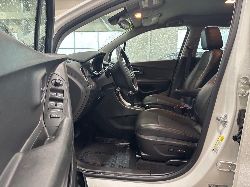 used 2022 Chevrolet Trax car, priced at $18,499