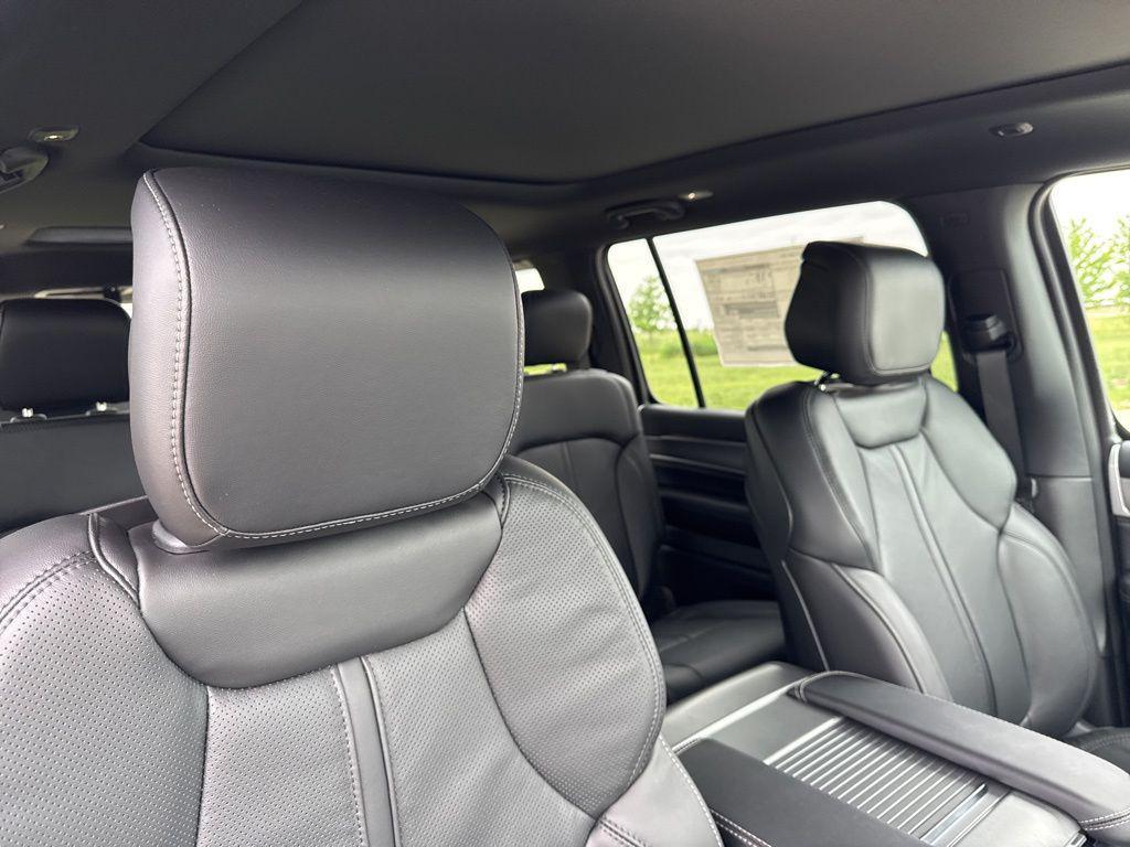 new 2026 Jeep Grand Wagoneer car, priced at $69,778