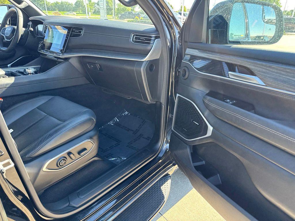 used 2024 Jeep Wagoneer car, priced at $41,999