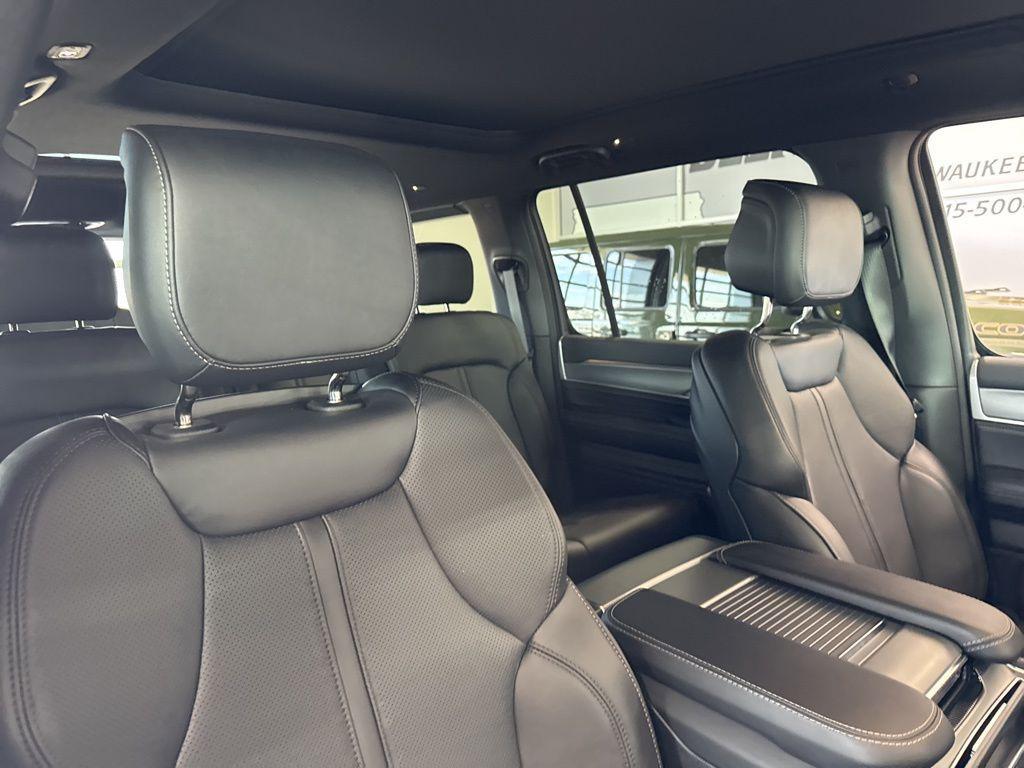 new 2026 Jeep Grand Wagoneer car, priced at $73,261