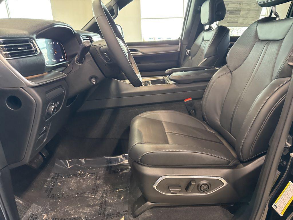 new 2026 Jeep Grand Wagoneer car, priced at $73,261