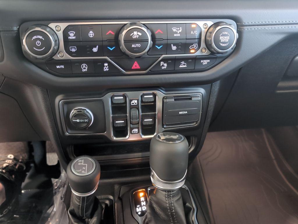 new 2025 Jeep Wrangler car, priced at $48,983