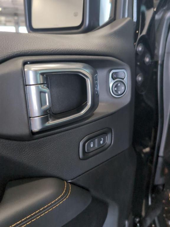 new 2025 Jeep Wrangler car, priced at $48,983