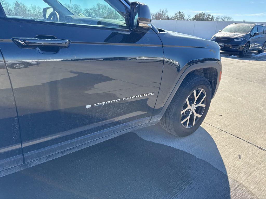 used 2023 Jeep Grand Cherokee L car, priced at $32,991