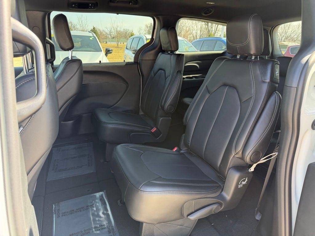 new 2026 Chrysler Pacifica car, priced at $40,501
