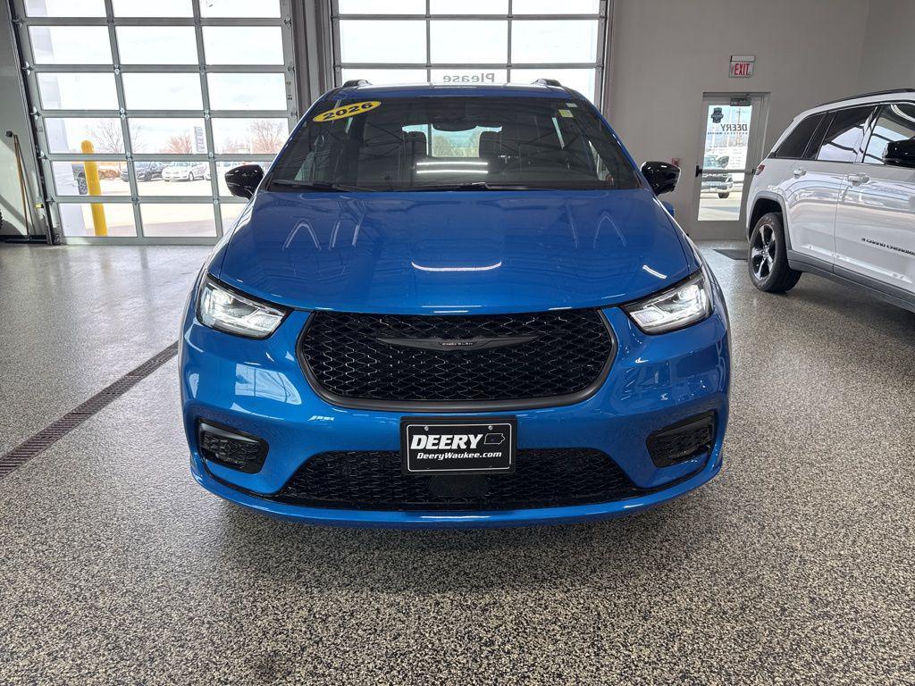 new 2026 Chrysler Pacifica car, priced at $43,467