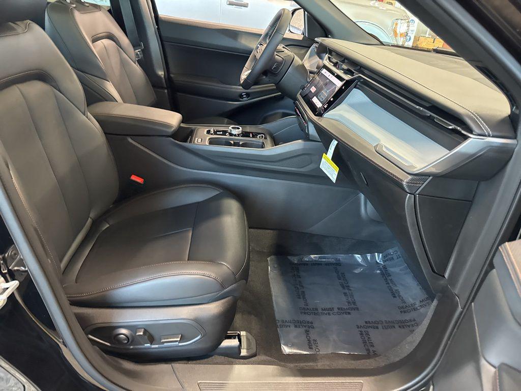 new 2026 Jeep Cherokee car, priced at $41,672