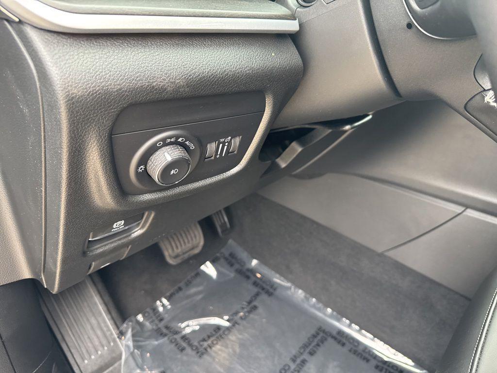 new 2026 Jeep Grand Cherokee L car, priced at $43,945