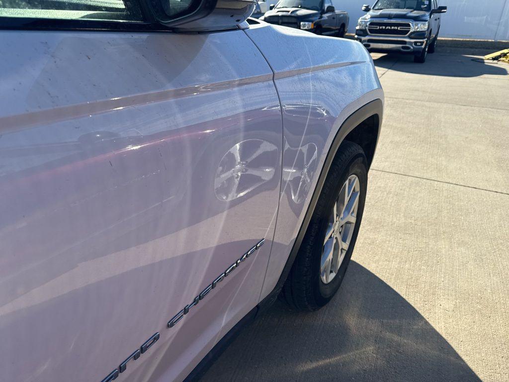 used 2023 Jeep Grand Cherokee car, priced at $31,228