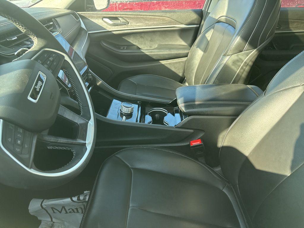 used 2023 Jeep Grand Cherokee car, priced at $31,228