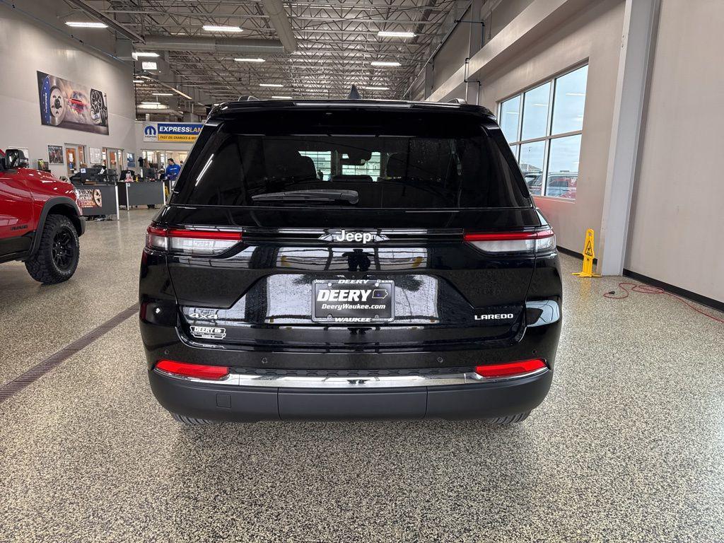 new 2026 Jeep Grand Cherokee car, priced at $37,605