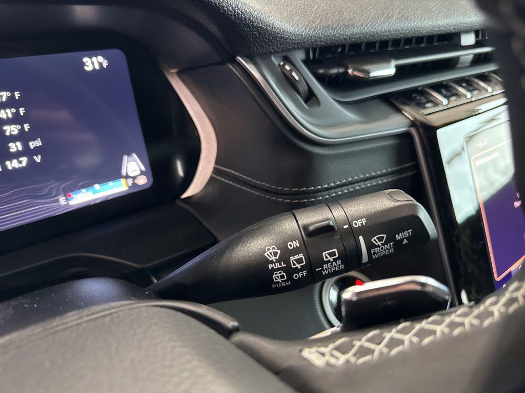 new 2026 Jeep Grand Cherokee car, priced at $37,605