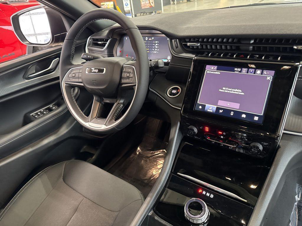 new 2026 Jeep Grand Cherokee car, priced at $37,605