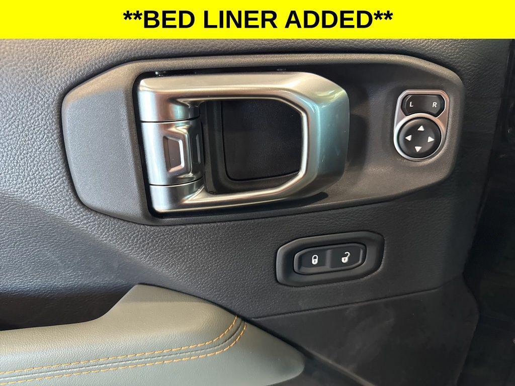 new 2026 Jeep Gladiator car, priced at $53,982