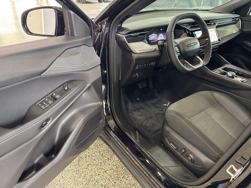 new 2026 Jeep Cherokee car, priced at $37,585