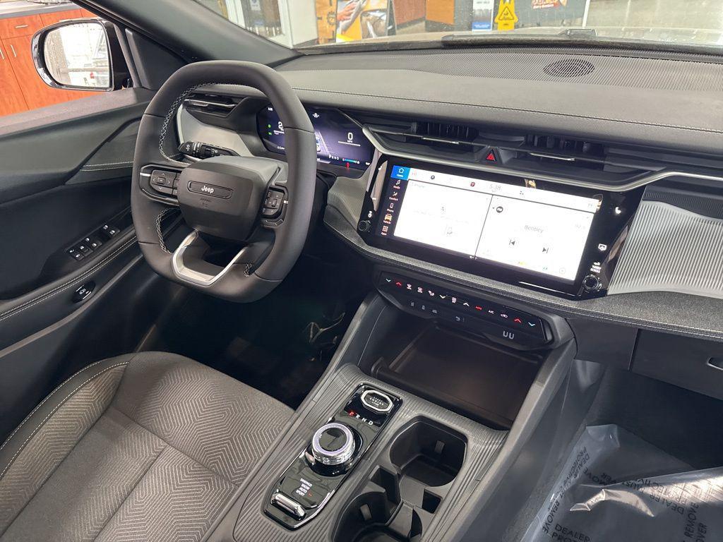 new 2026 Jeep Cherokee car, priced at $37,585