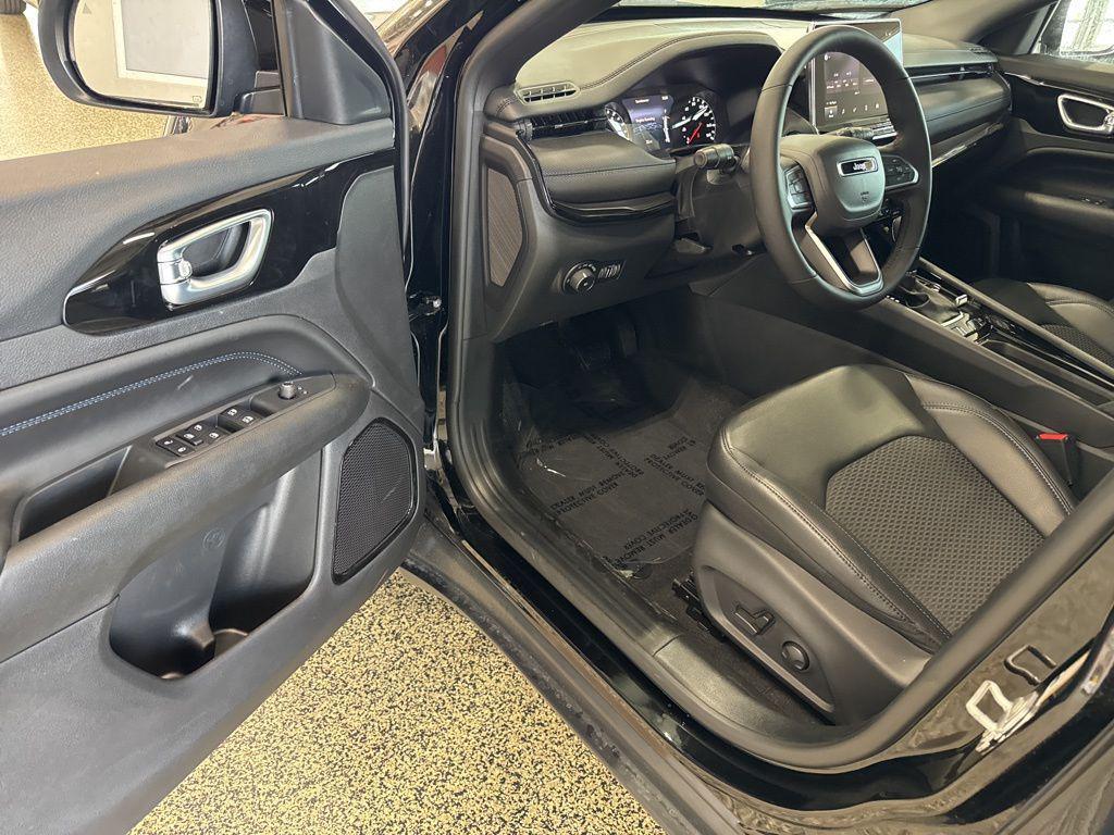 new 2026 Jeep Compass car, priced at $28,975