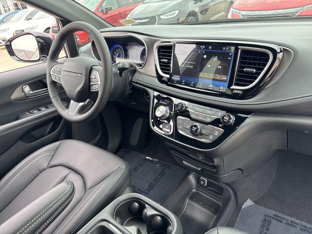 new 2027 Chrysler Pacifica car, priced at $43,540