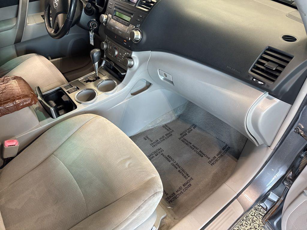 used 2008 Toyota Highlander car, priced at $4,995