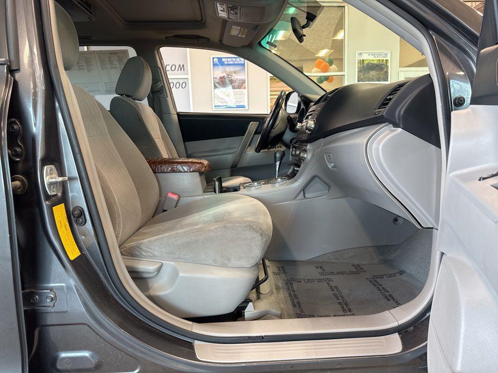 used 2008 Toyota Highlander car, priced at $4,995