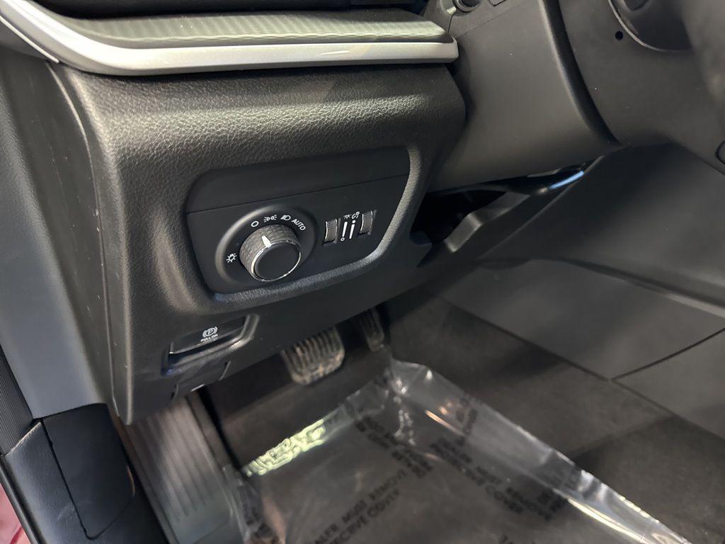 new 2026 Jeep Grand Cherokee L car, priced at $47,029