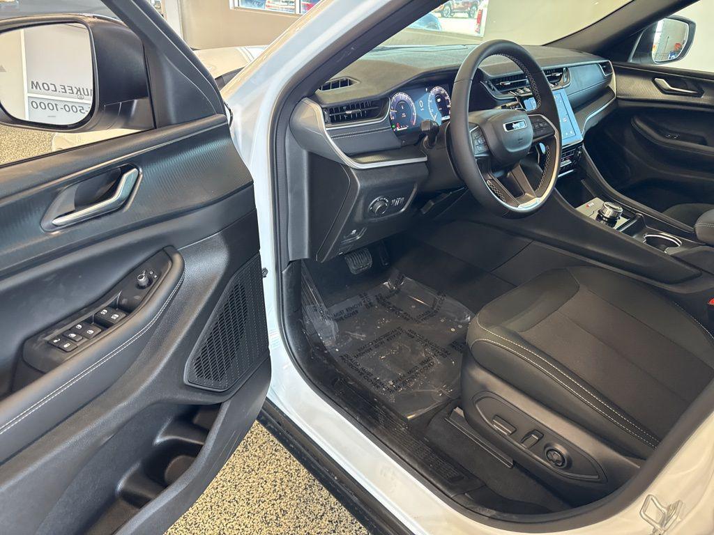 new 2026 Jeep Grand Cherokee L car, priced at $46,029