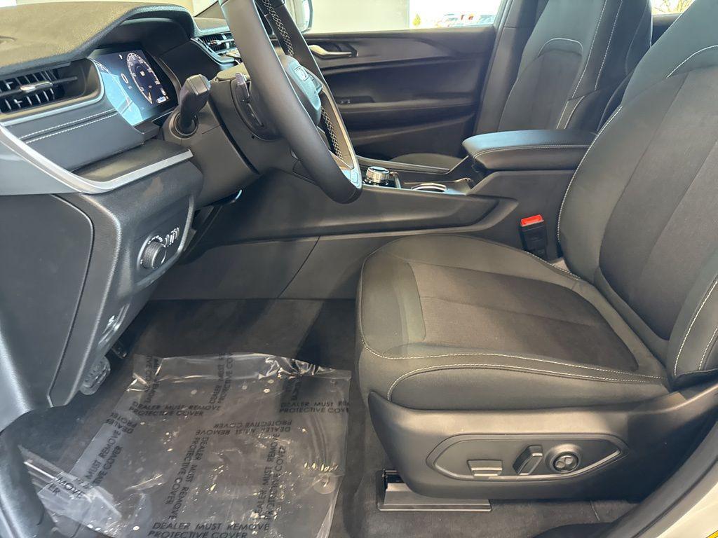 new 2026 Jeep Grand Cherokee L car, priced at $46,029