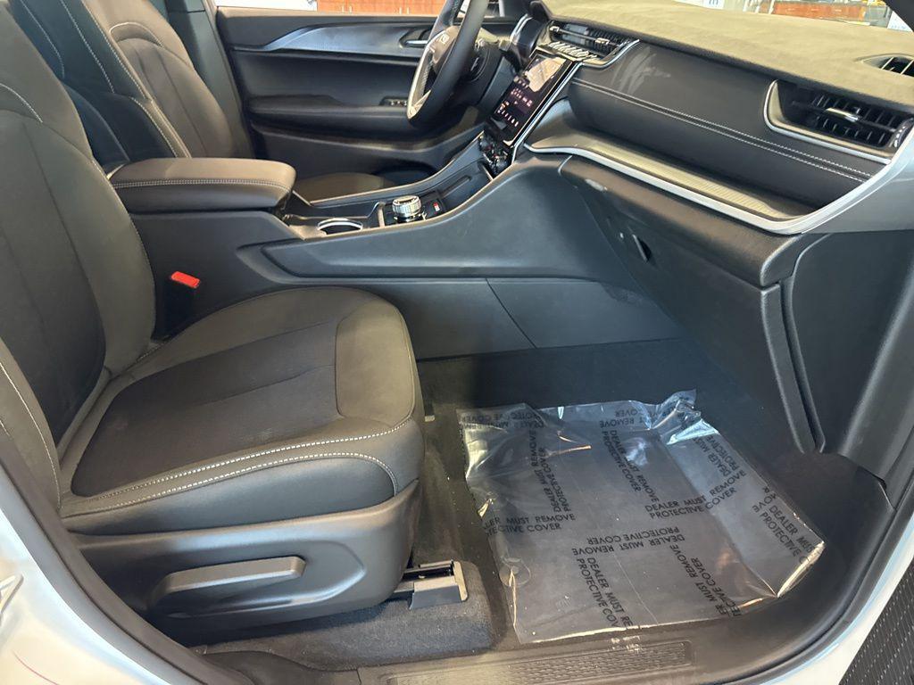 new 2026 Jeep Grand Cherokee L car, priced at $46,029