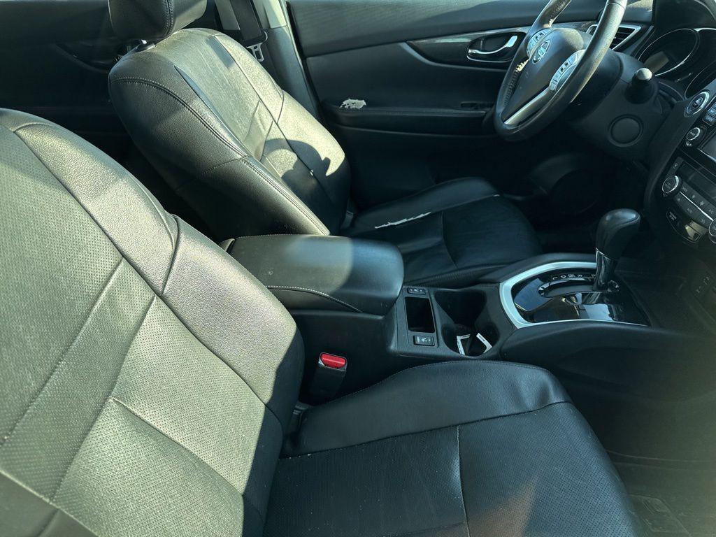 used 2016 Nissan Rogue car, priced at $11,898