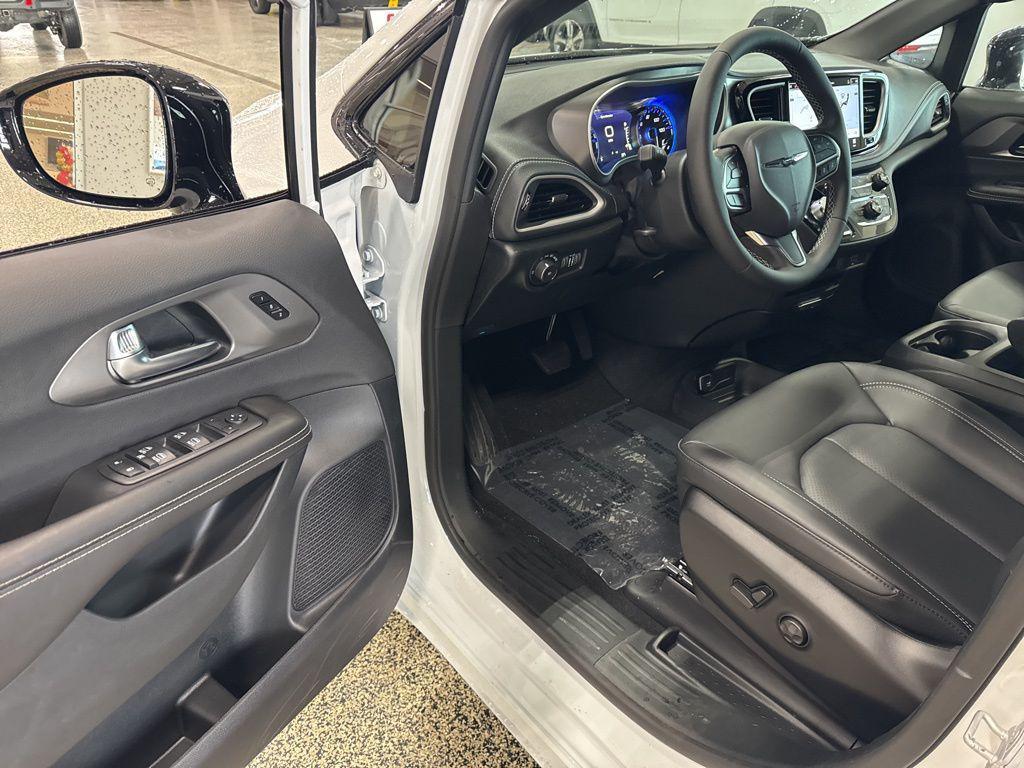 new 2026 Chrysler Pacifica car, priced at $41,344