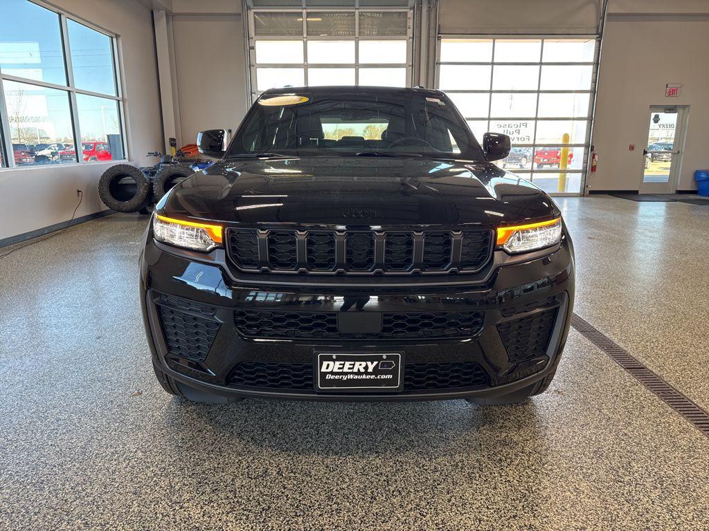 new 2026 Jeep Grand Cherokee car, priced at $40,706