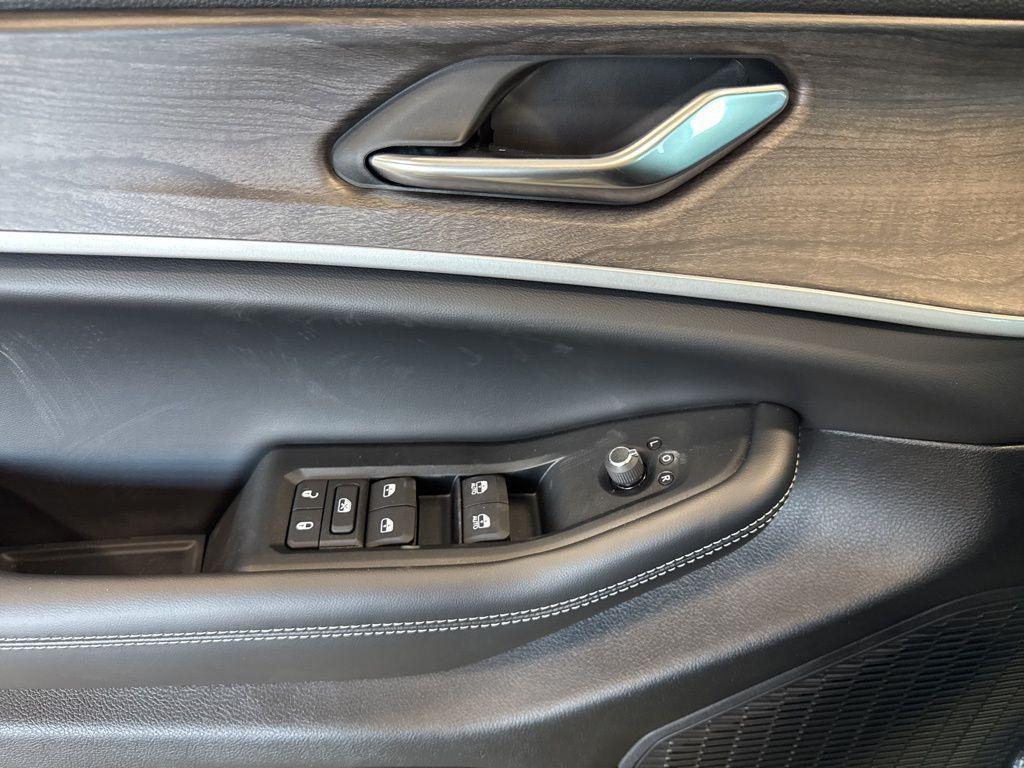new 2026 Jeep Grand Cherokee car, priced at $40,706