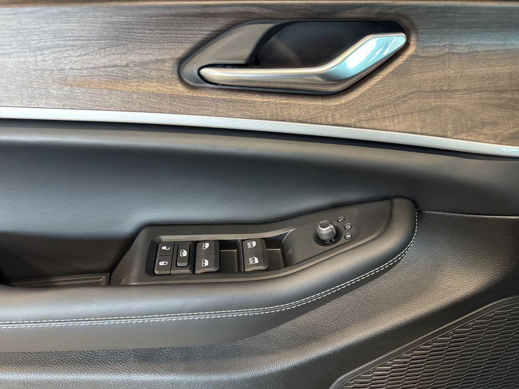 new 2026 Jeep Grand Cherokee car, priced at $45,045