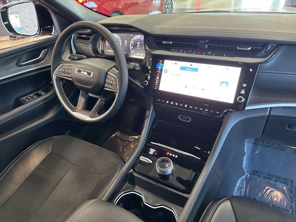 new 2026 Jeep Grand Cherokee car, priced at $45,045