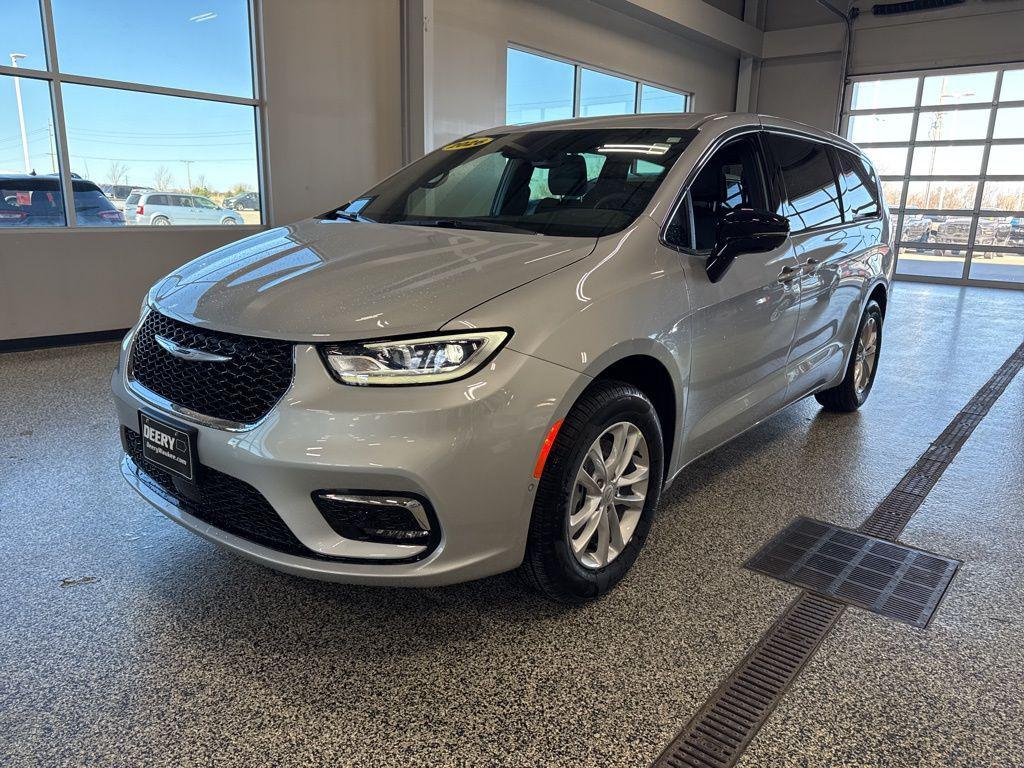 new 2026 Chrysler Pacifica car, priced at $42,958