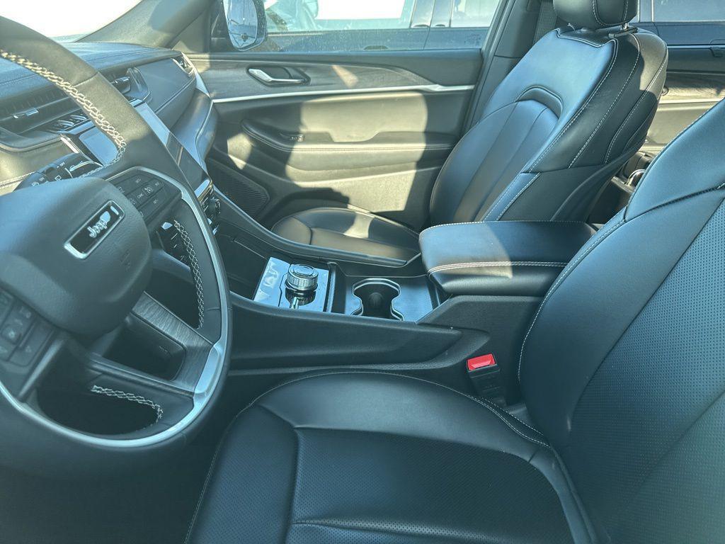 used 2025 Jeep Grand Cherokee L car, priced at $39,499