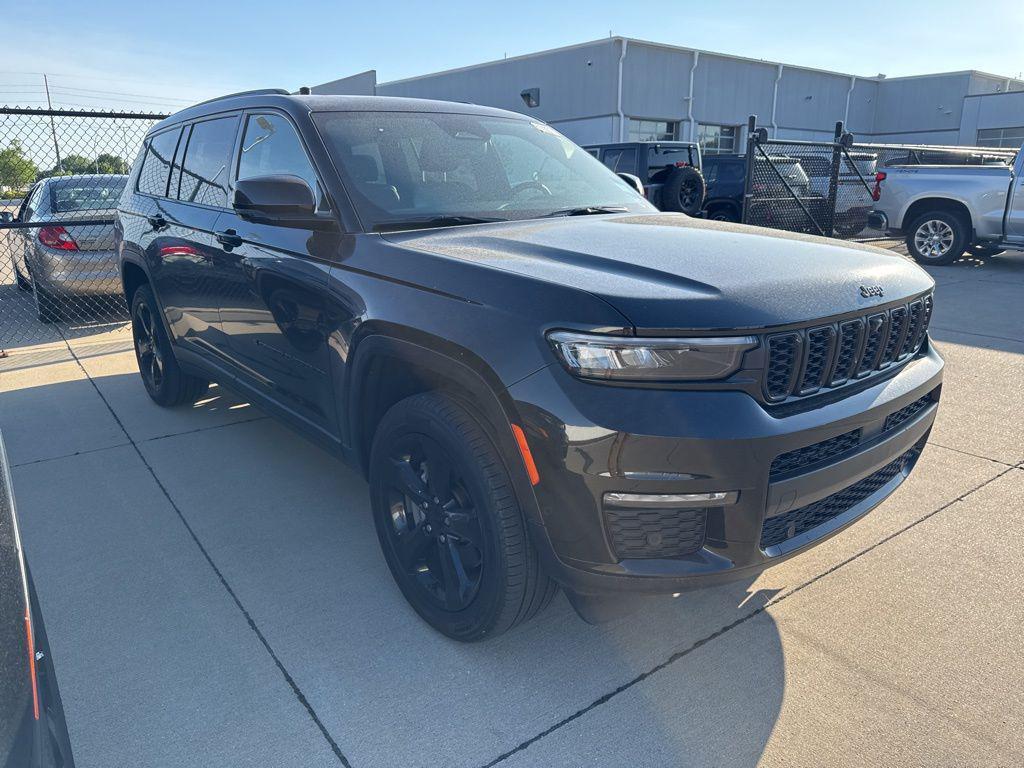 used 2025 Jeep Grand Cherokee L car, priced at $39,499
